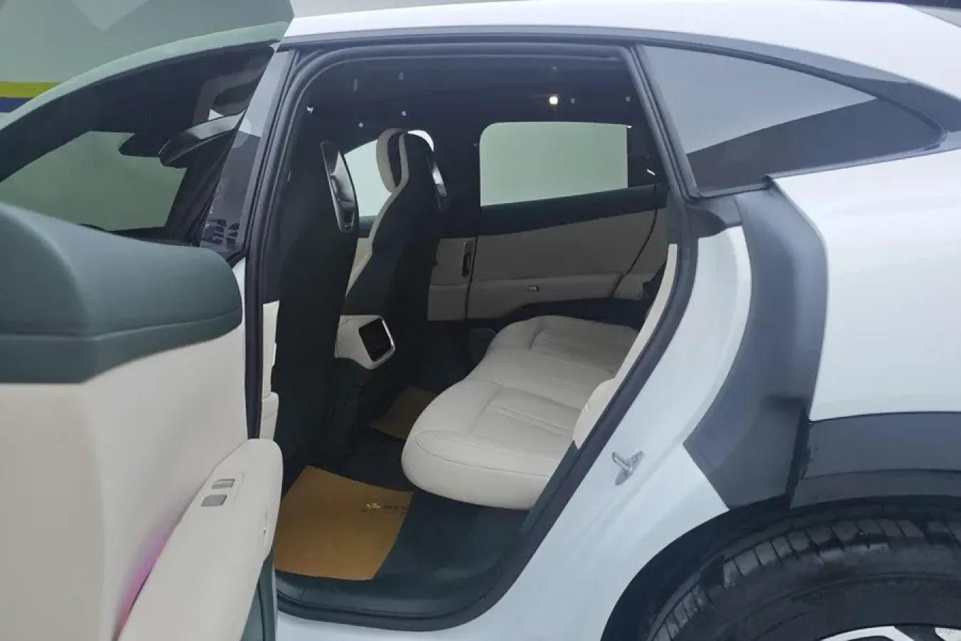 2025 Xiaomi YU7 BEV 96.3KWH image 7