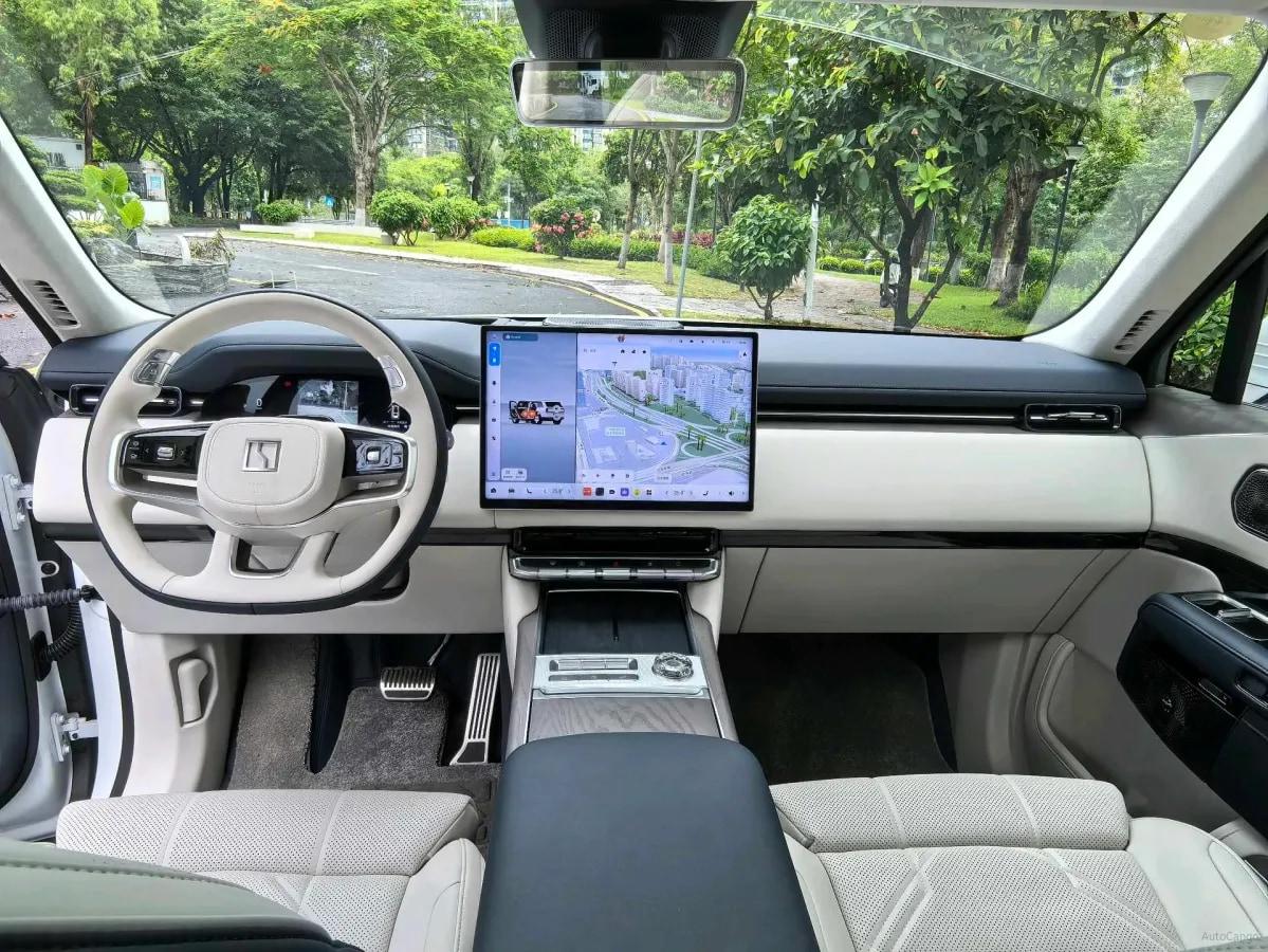 2025 Zeekr 9X 2.0T 279HP L4 1DHT PHEV image 7