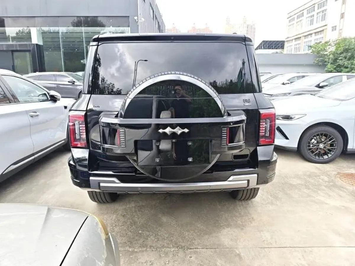 2025 FangChengBao Bao 8 2.0T 245HP L4 E-CVT PHEV 36.8KWH image 7