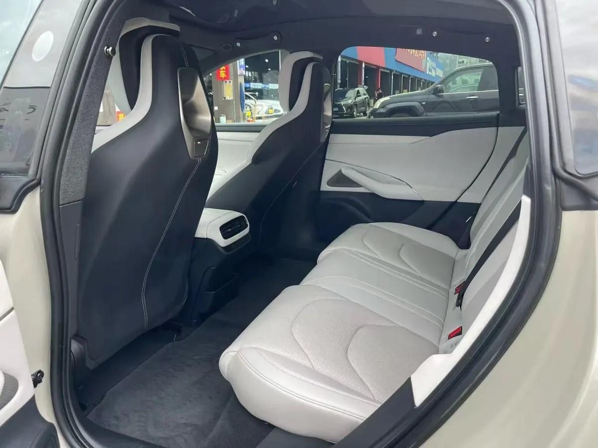 2024 Xiaomi SU7 BEV 73.6KWH image 7