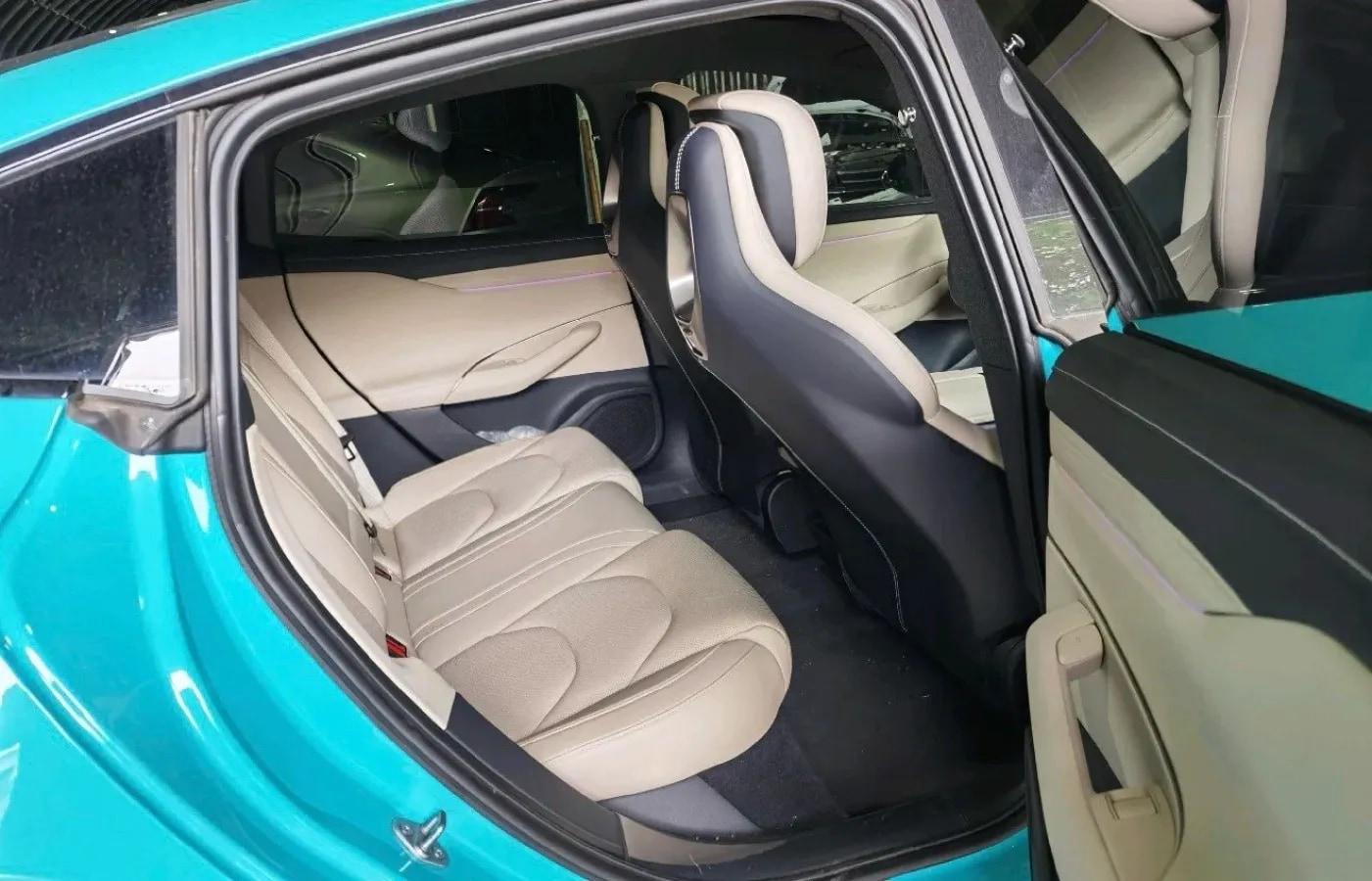 2024 Xiaomi SU7 BEV 73.6KWH image 7