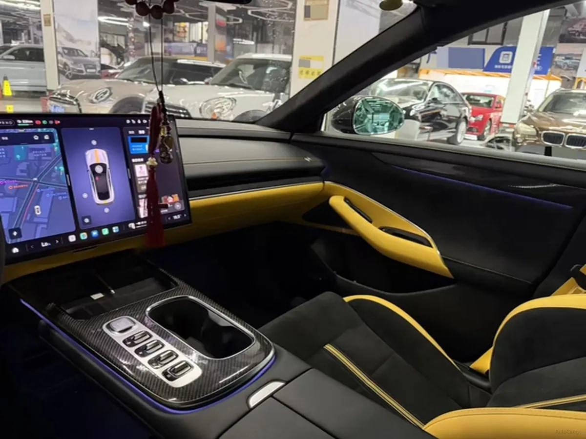 2025 Xiaomi SU7 Ultra BEV 93.7KWH 630km image 7