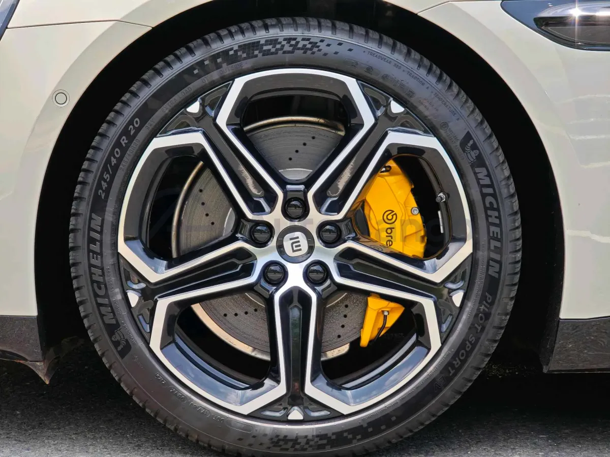 2024 MI SU7 BEV 101KWH image 8