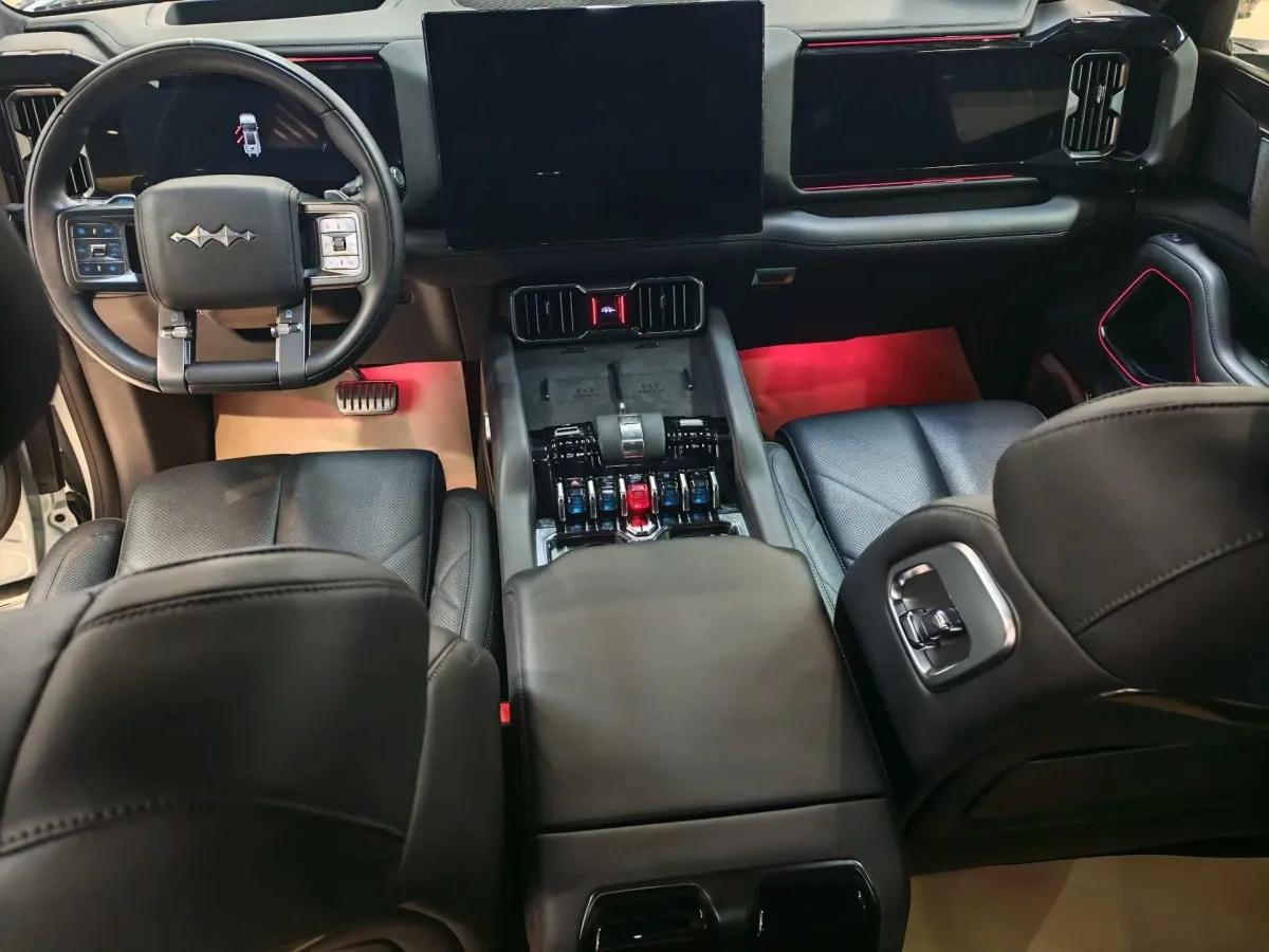 2025 FangChengBao Bao 8 2.0T 245HP L4 E-CVT PHEV 36.8KWH image 8