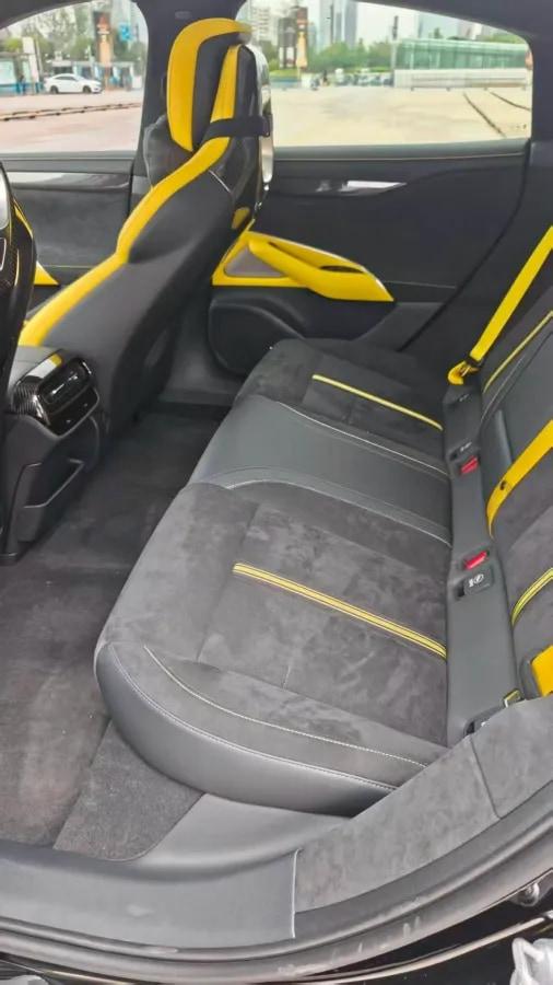 2025 Xiaomi SU7 Ultra BEV 93.7KWH image 8