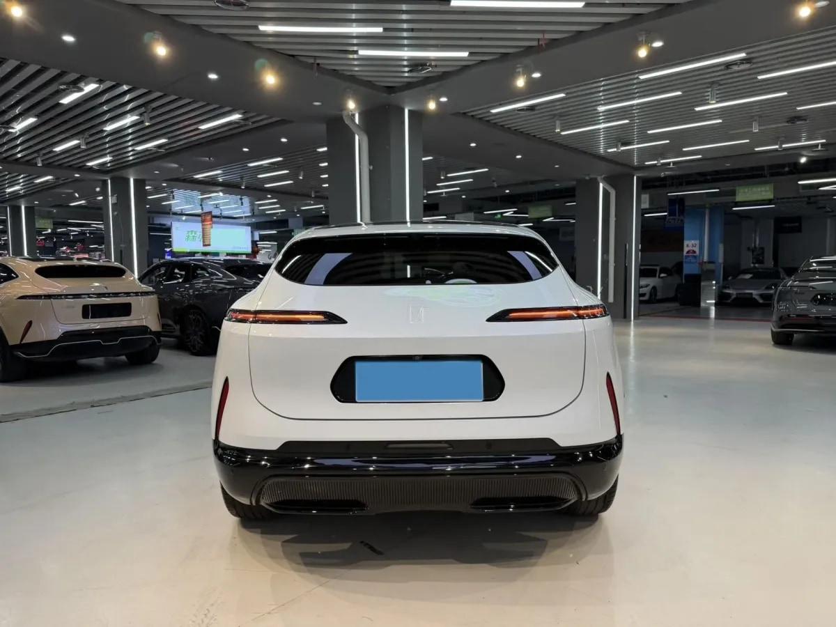 2024 Avatr 07 1.5T 156HP L4 REEV 39.05KWH 230km image 8