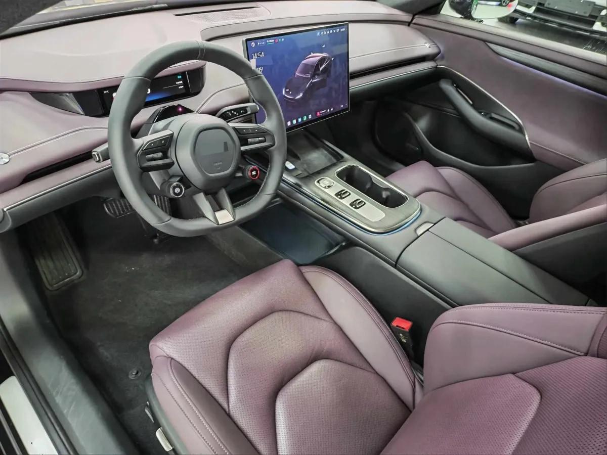 2024 Xiaomi SU7 BEV 73.6KWH image 8