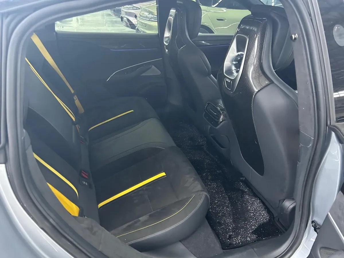 2025 Xiaomi SU7 Ultra BEV 93.7KWH 630km image 8