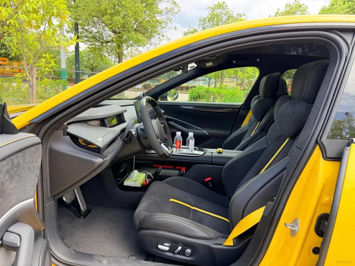 2025 Xiaomi SU7 Ultra BEV 93.7KWH image 8