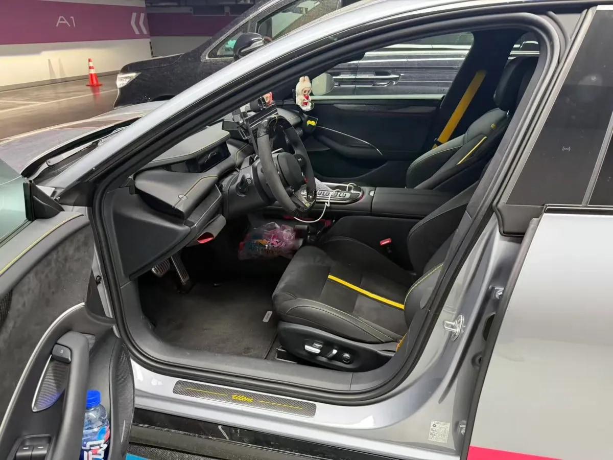 2025 Xiaomi SU7 Ultra BEV 93.7KWH 630km image 8