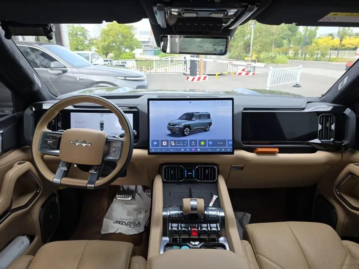 2025 FangChengBao Bao 8 2.0T 245HP L4 E-CVT PHEV 36.8KWH image 8