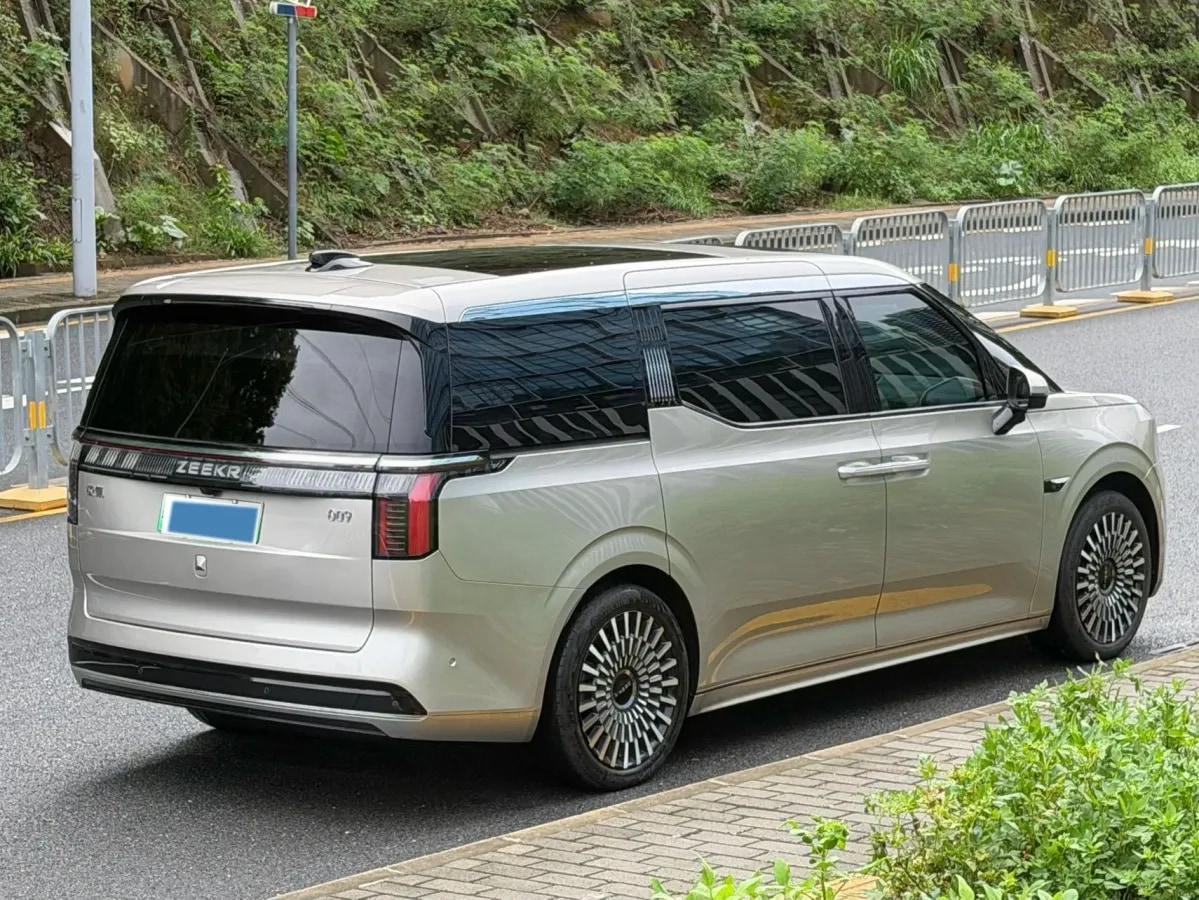 2022 Zeekr 009 BEV 140KWH image 8