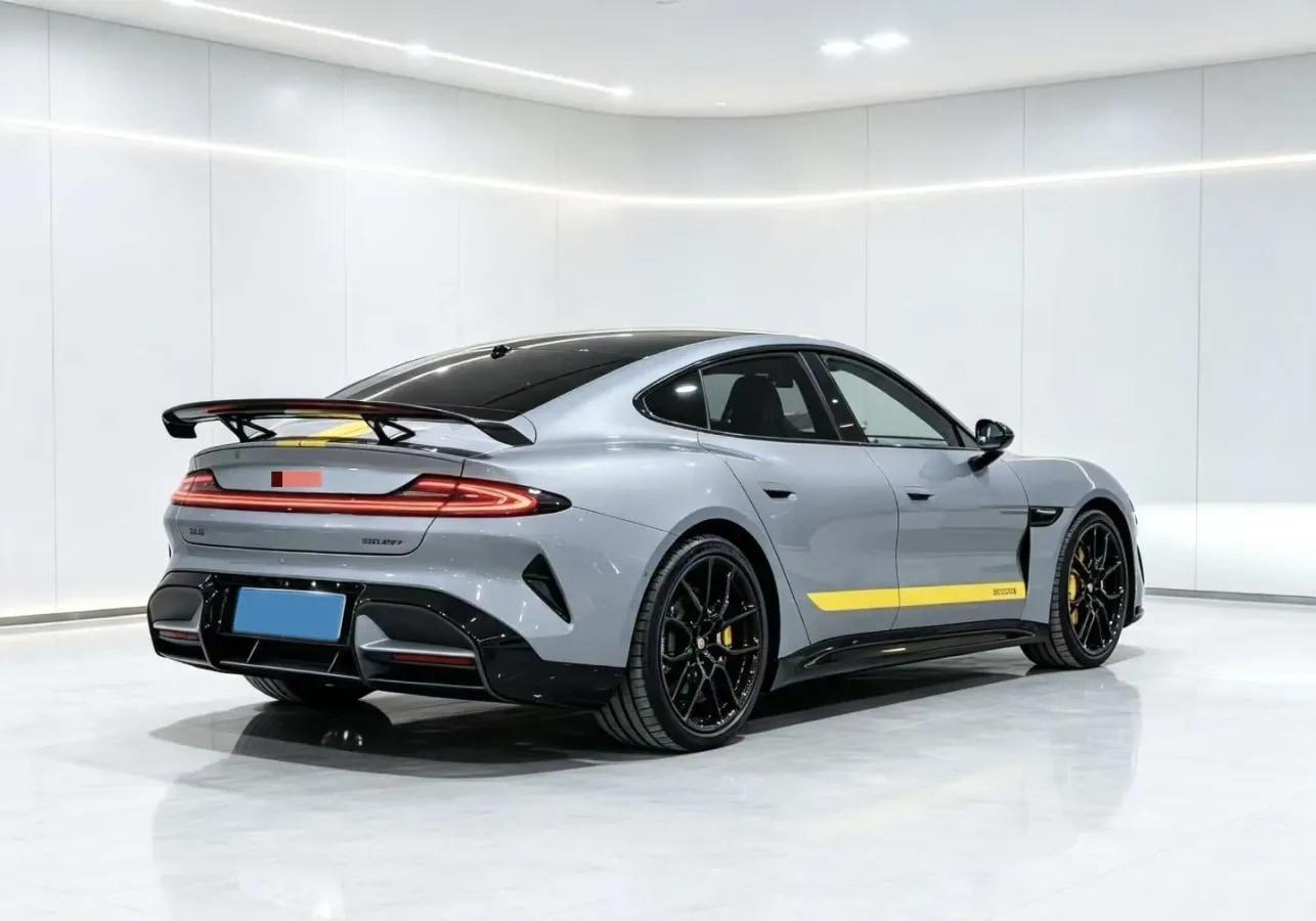 2025 Xiaomi SU7 Ultra BEV 93.7KWH image 8