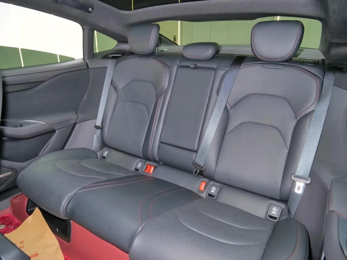2024 Xiaomi SU7 BEV 73.6KWH image 8