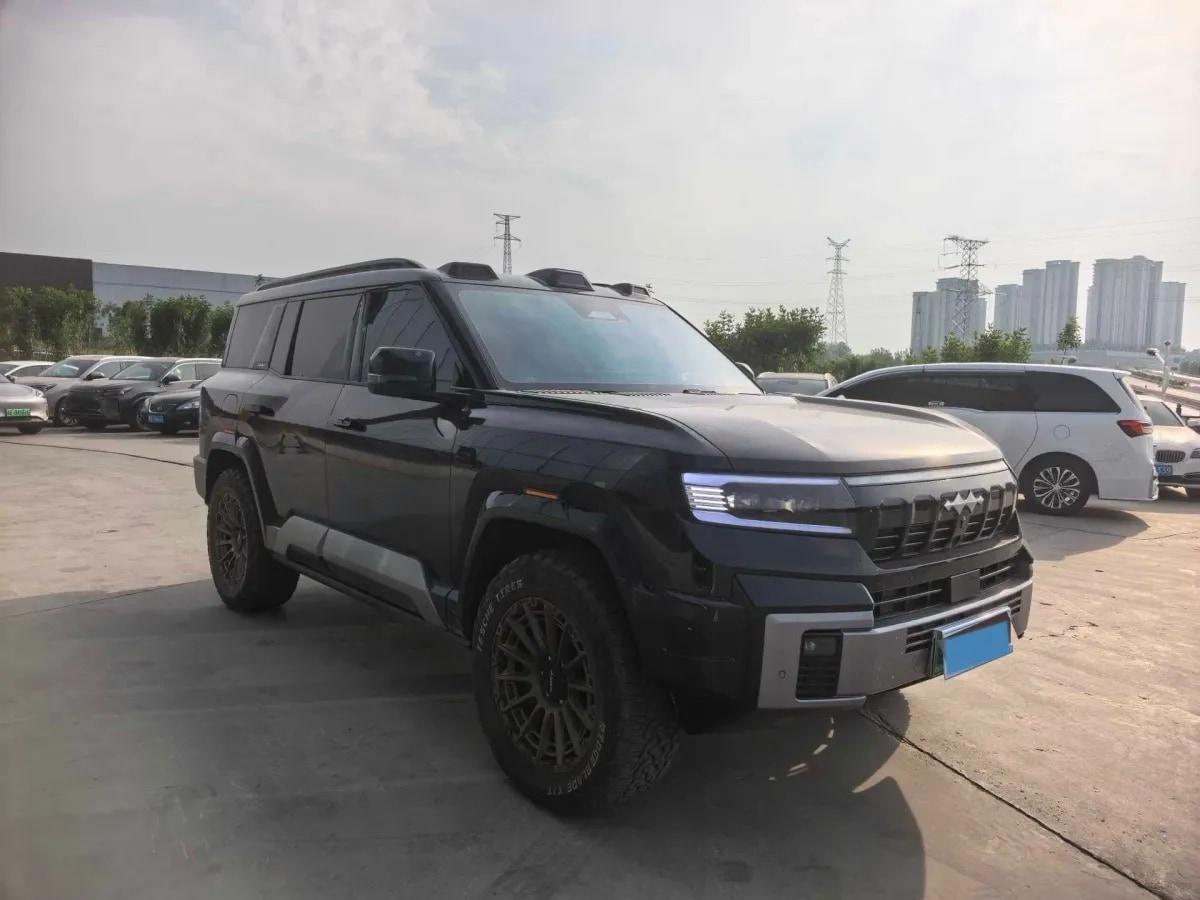 2025 FangChengBao Bao 8 2.0T 245HP L4 E-CVT PHEV 36.8KWH image 8