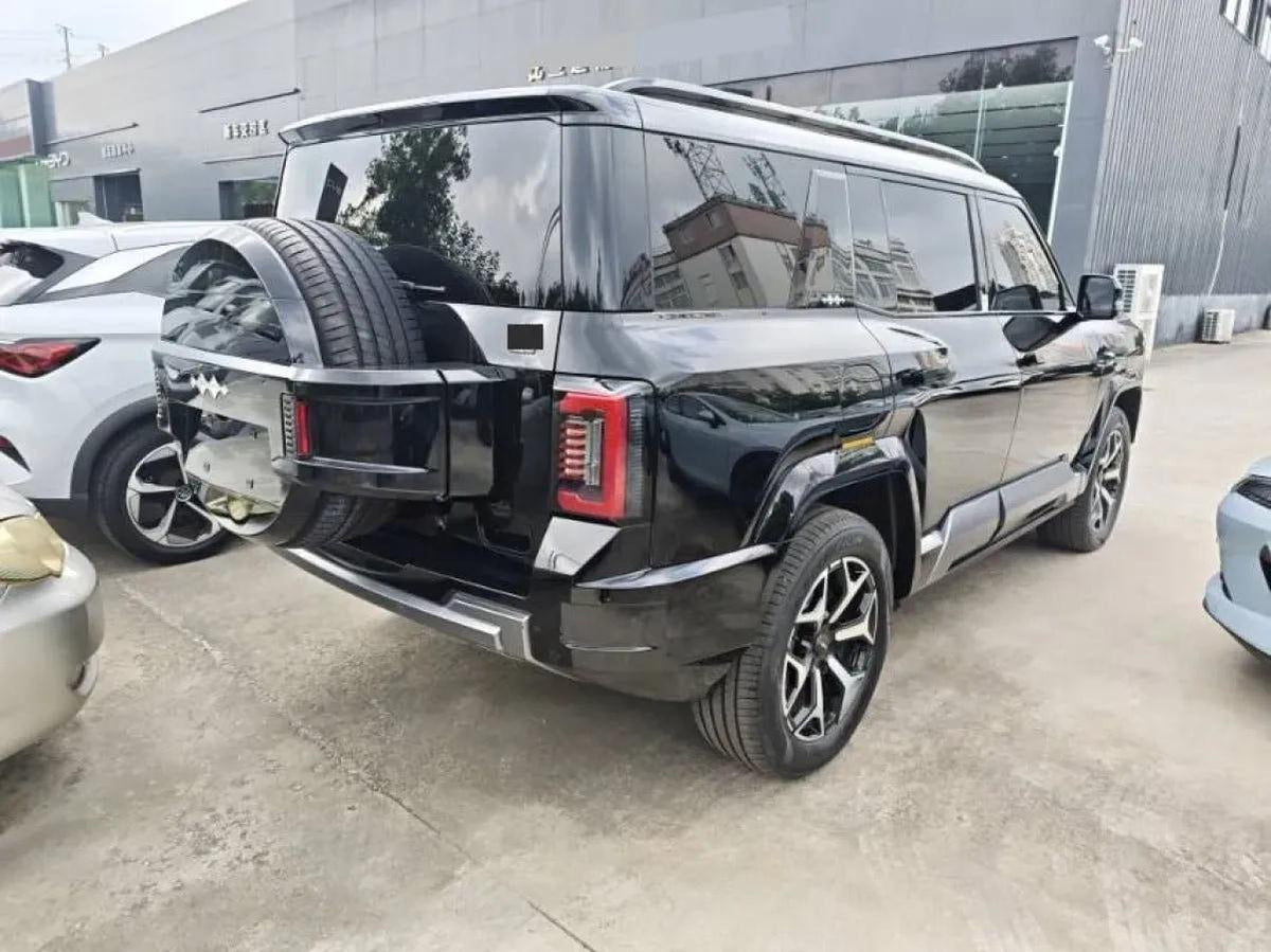 2025 FangChengBao Bao 8 2.0T 245HP L4 E-CVT PHEV 36.8KWH image 8