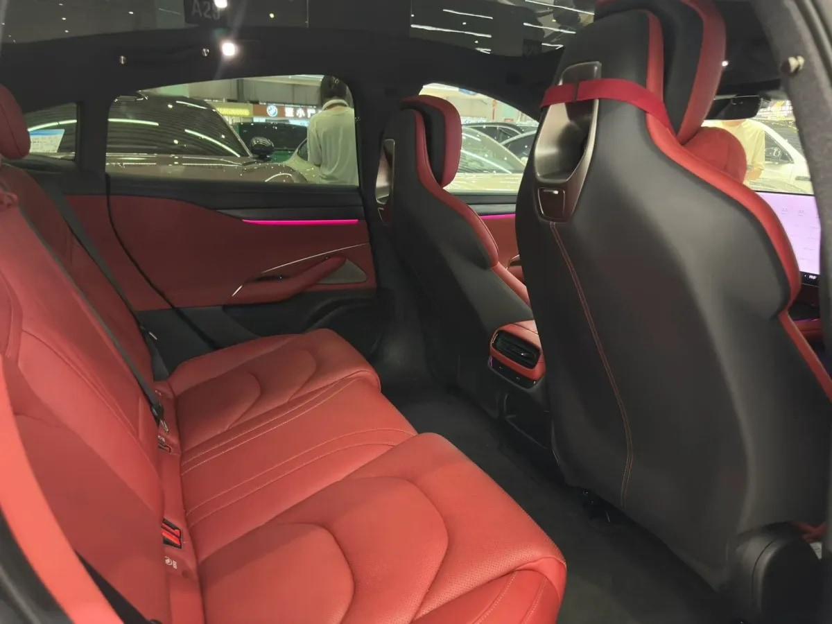 2024 Xiaomi SU7 BEV 94.3KWH image 8