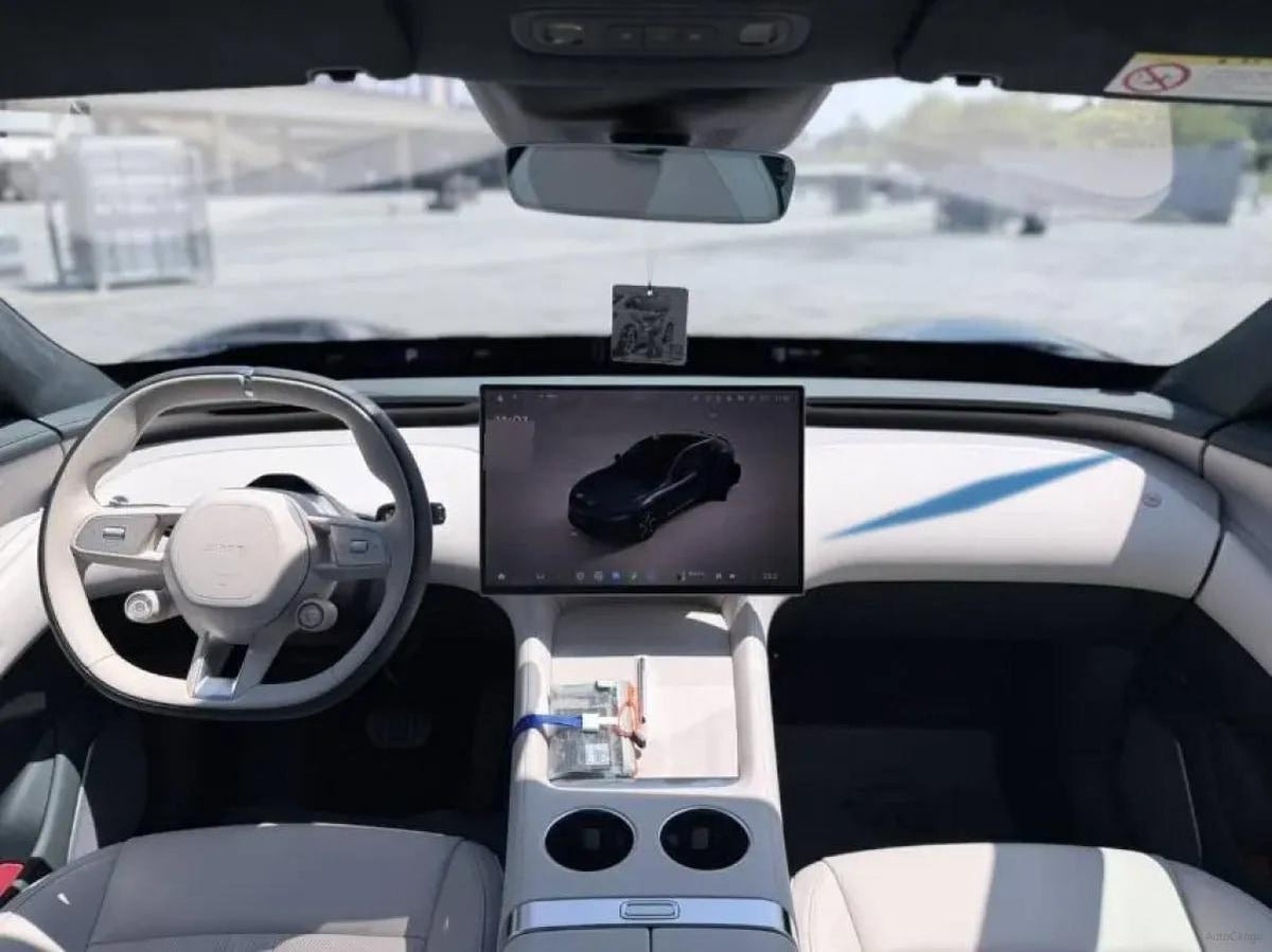2025 Xiaomi YU7 BEV 101.7KWH 760km image 8
