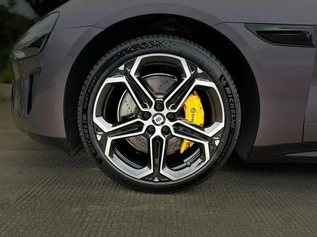 2024 Xiaomi SU7 BEV 73.6KWH image 8