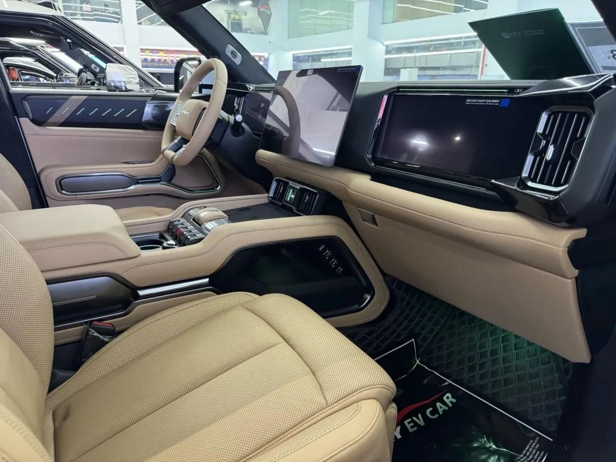 2025 Fang Cheng Bao Bao 8 2.0T 245HP L4 E-CVT PHEV 36.8KWH image 8