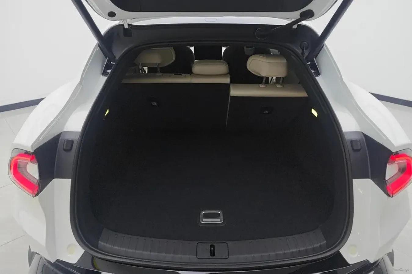 2025 Xiaomi YU7 BEV 96.3KWH image 8