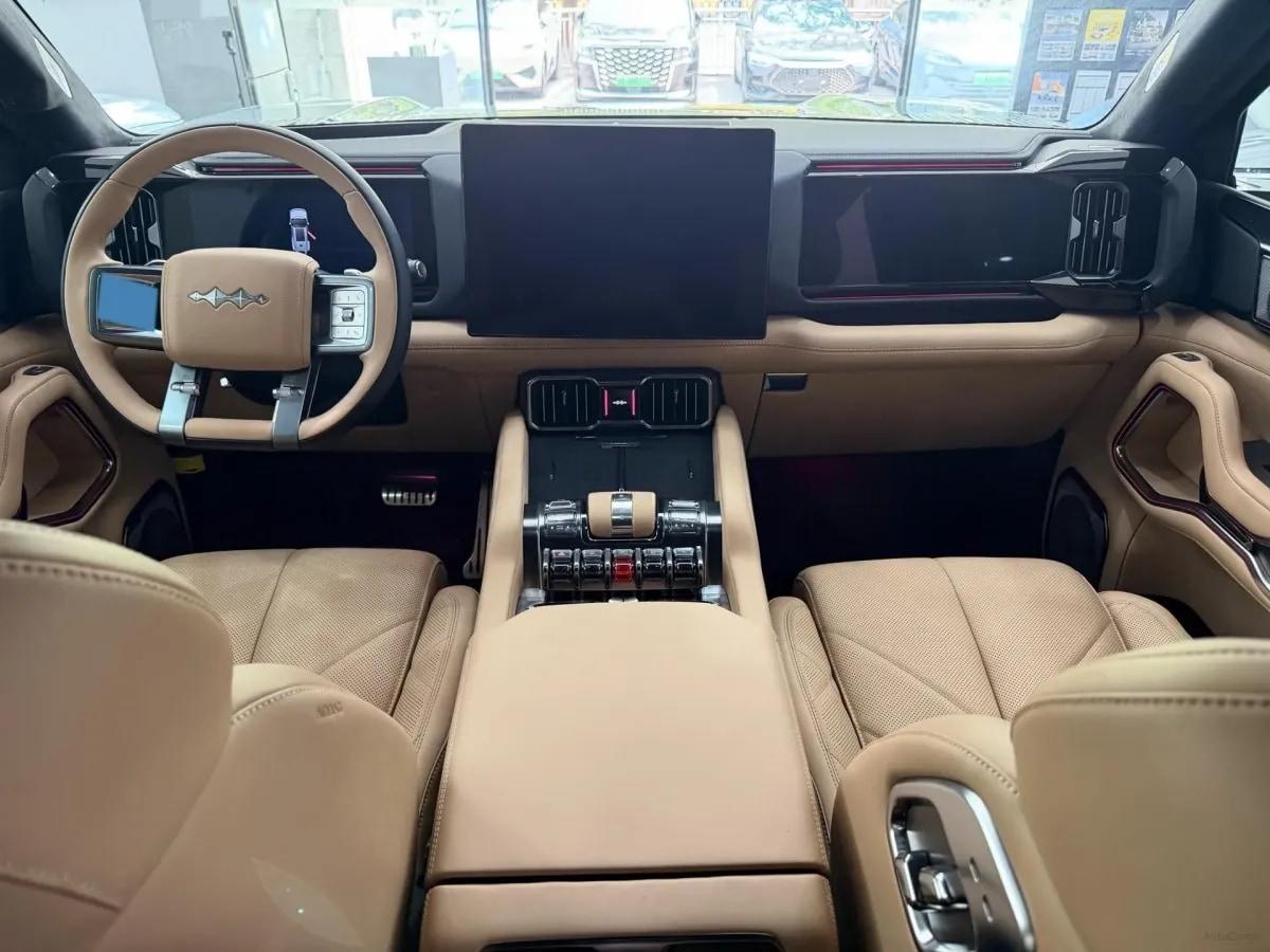 2025 FangChengBao Bao 8 2.0T 245HP L4 E-CVT PHEV 36.8KWH image 8