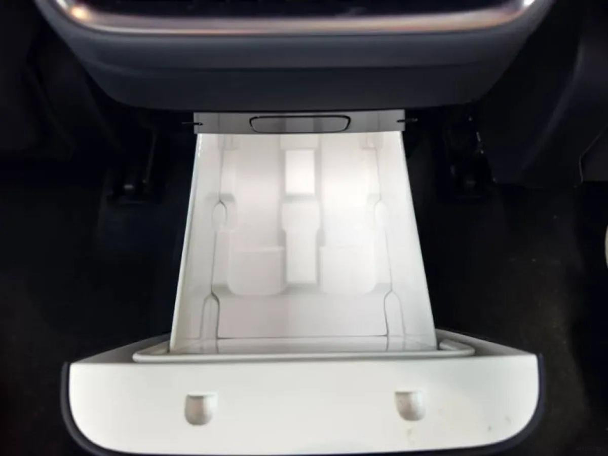 2025 Xiaomi YU7 BEV 101.7KWH 760km image 8