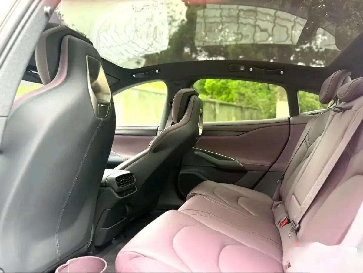 2024 Xiaomi SU7 BEV 73.6KWH image 8
