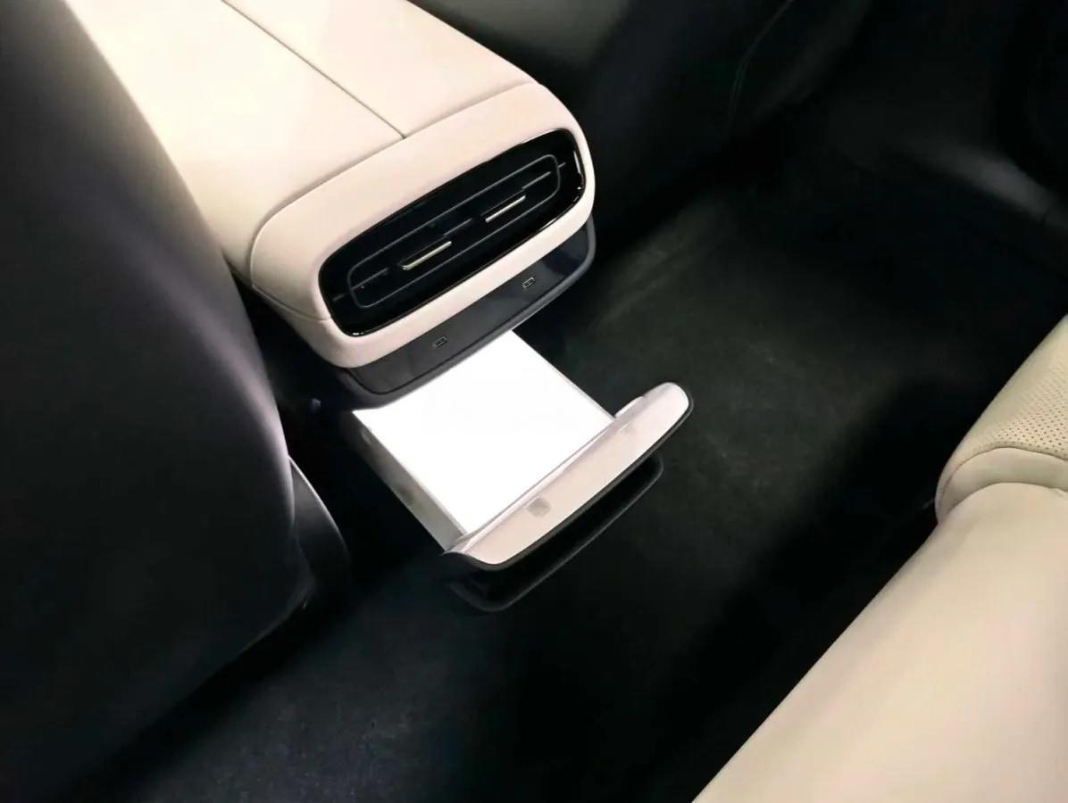 2024 Xiaomi SU7 BEV 73.6KWH 700km image 8
