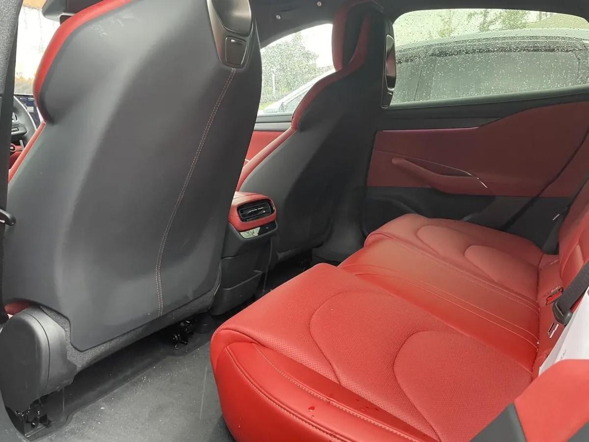 2024 Xiaomi SU7 BEV 73.6KWH 700km image 8