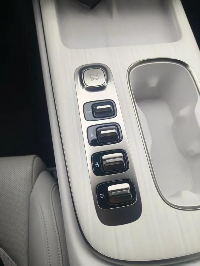 2024 Xiaomi SU7 BEV 94.3KWH image 8