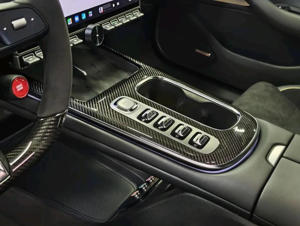 2025 Xiaomi SU7 Ultra BEV 93.7KWH 630km image 8