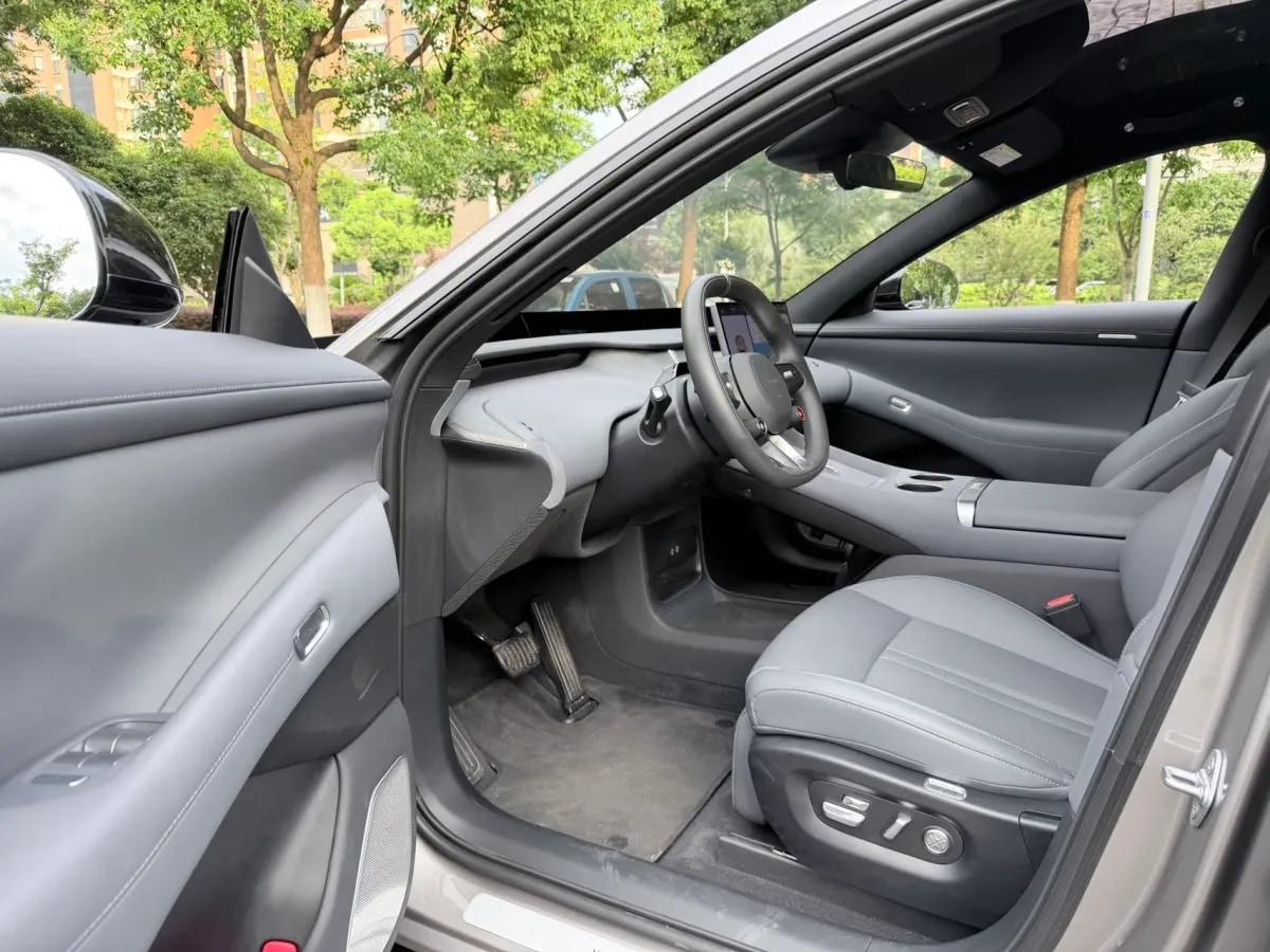 2025 Xiaomi YU7 BEV 96.3KWH image 8