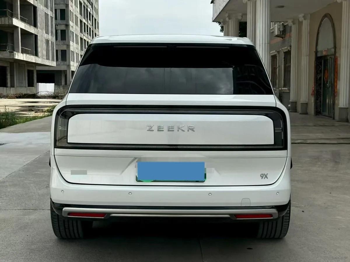 2025 Zeekr 9X 2.0T 279HP L4 1DHT PHEV image 8