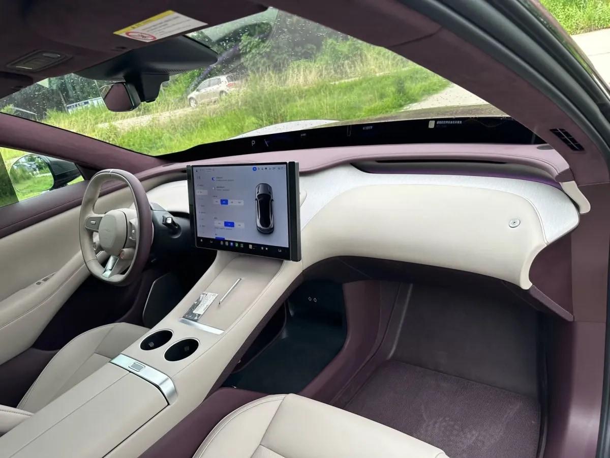 2025 Xiaomi YU7 BEV 101.7KWH image 8