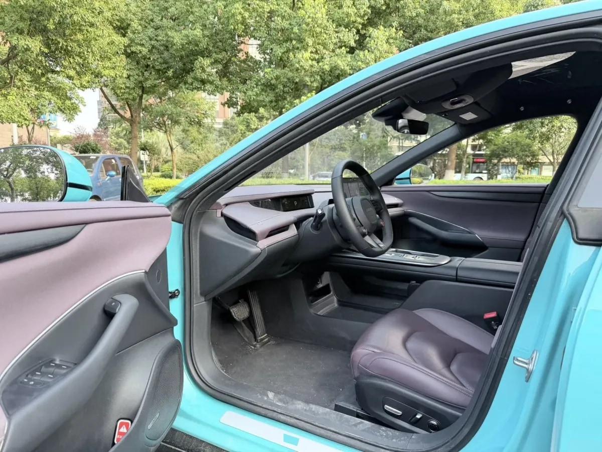 2024 Xiaomi SU7 BEV 94.3KWH image 8
