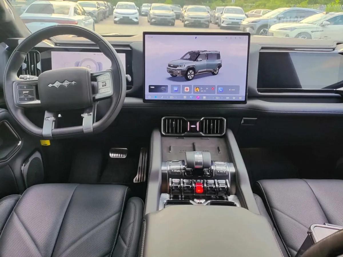 2025 FangChengBao Bao 8 2.0T 245HP L4 E-CVT PHEV 36.8KWH image 8
