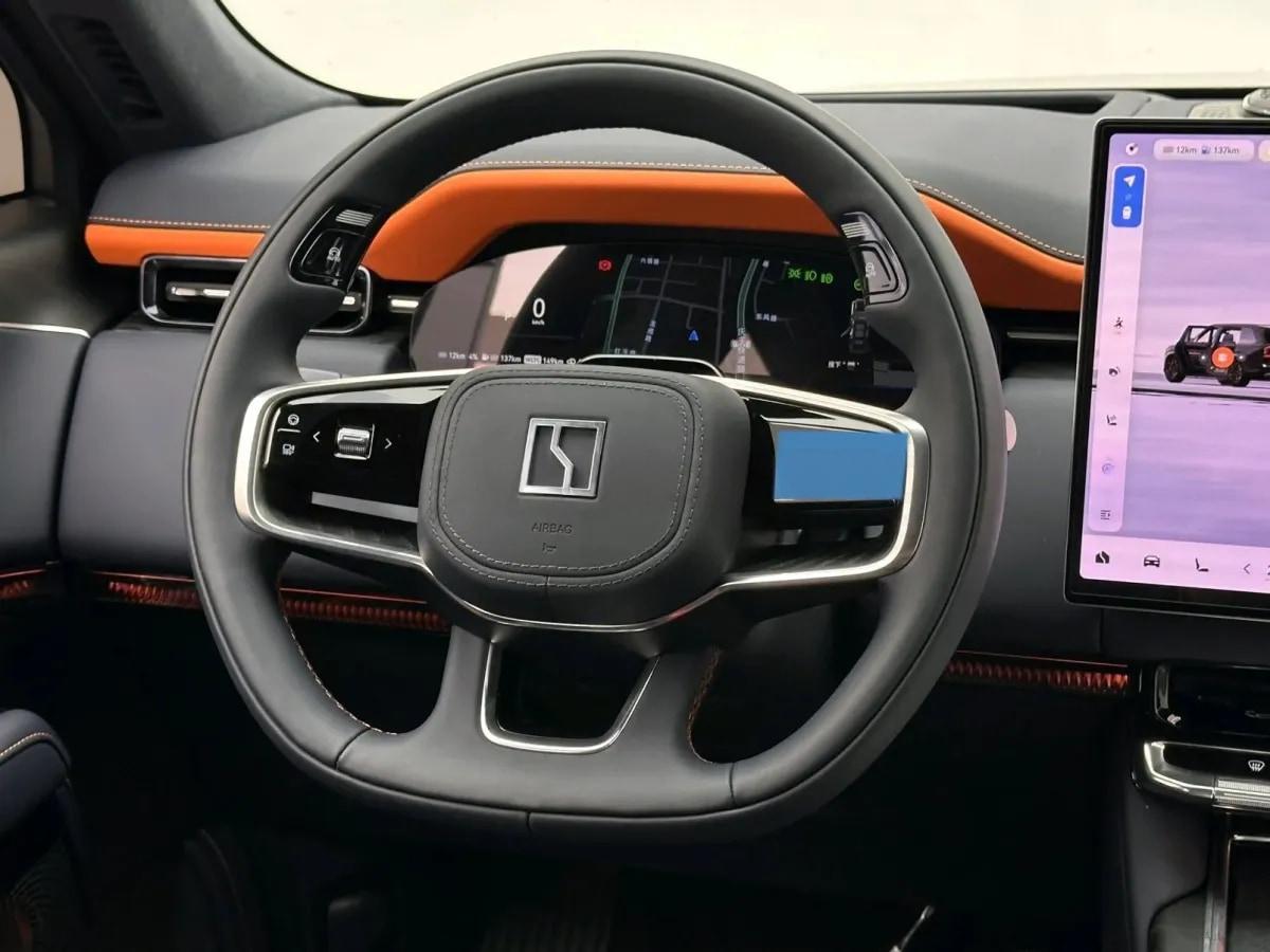 2025 Zeekr 9X 2.0T 279HP L4 1DHT PHEV image 8