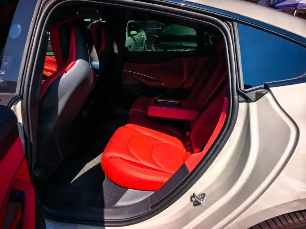 2024 Xiaomi SU7 BEV 73.6KWH 700km image 8