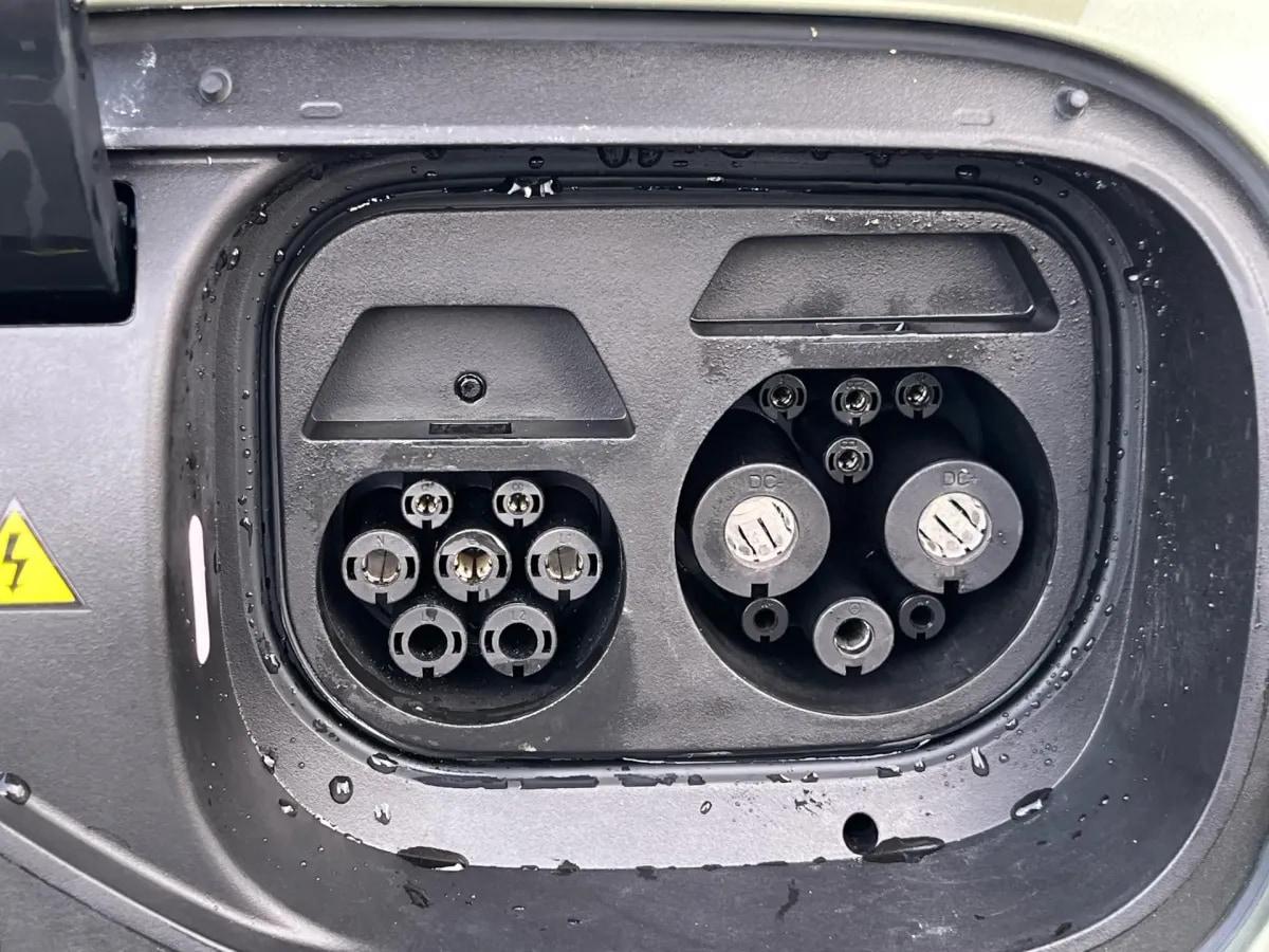 2024 Xiaomi SU7 BEV 73.6KWH image 8