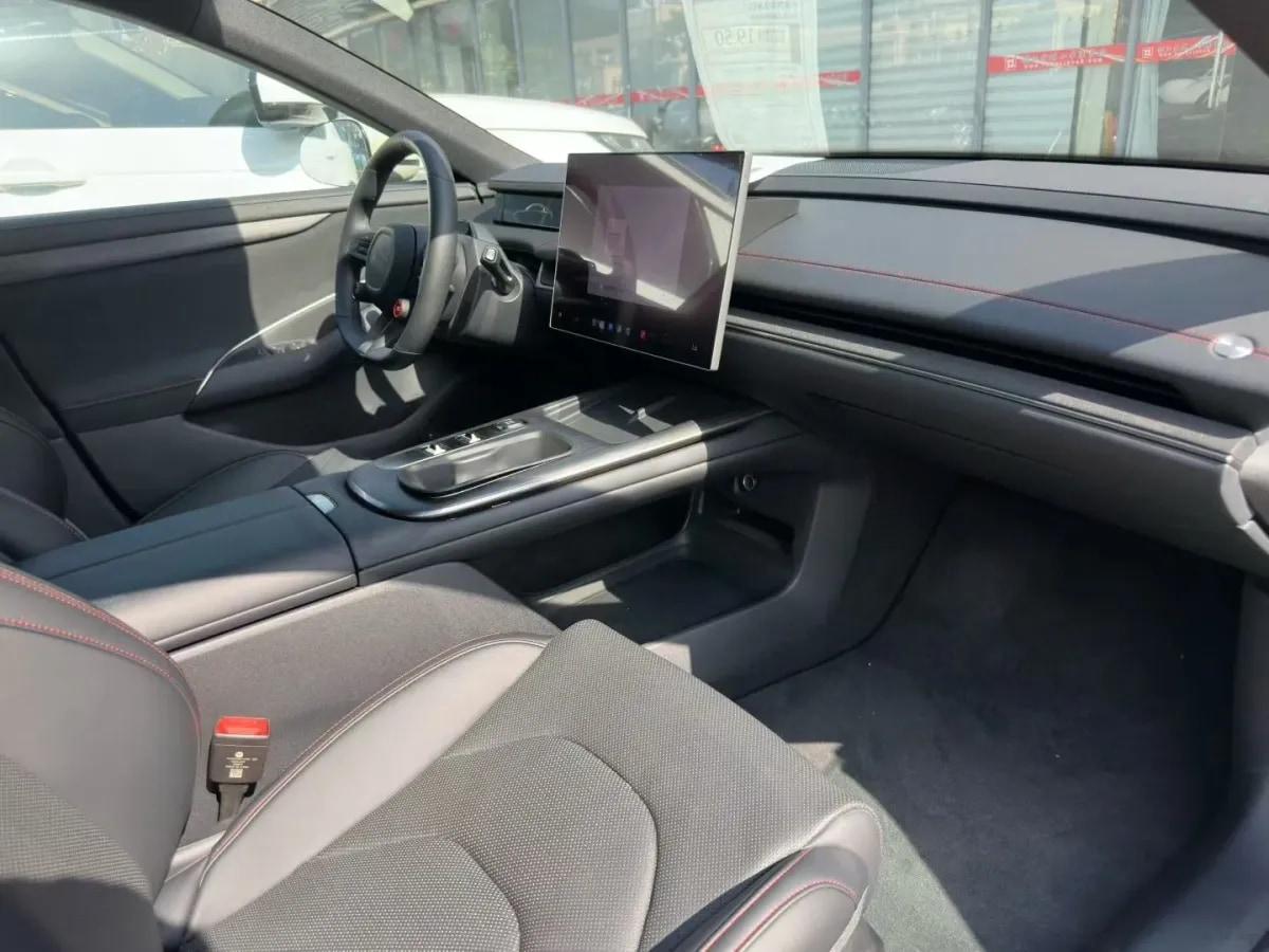 2024 Xiaomi SU7 BEV 73.6KWH 700km image 8