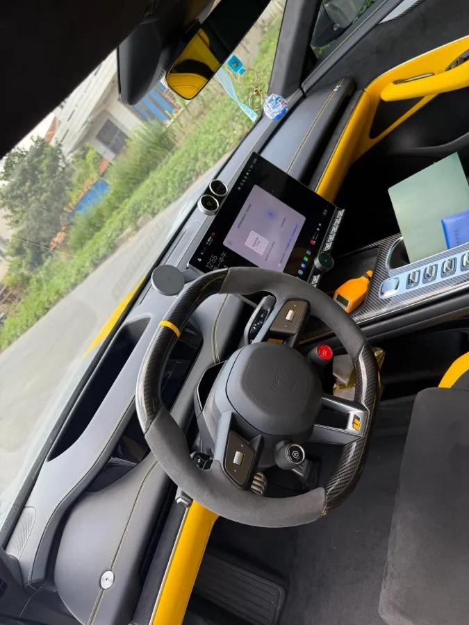 2025 Xiaomi SU7 Ultra BEV 93.7KWH 630km image 8