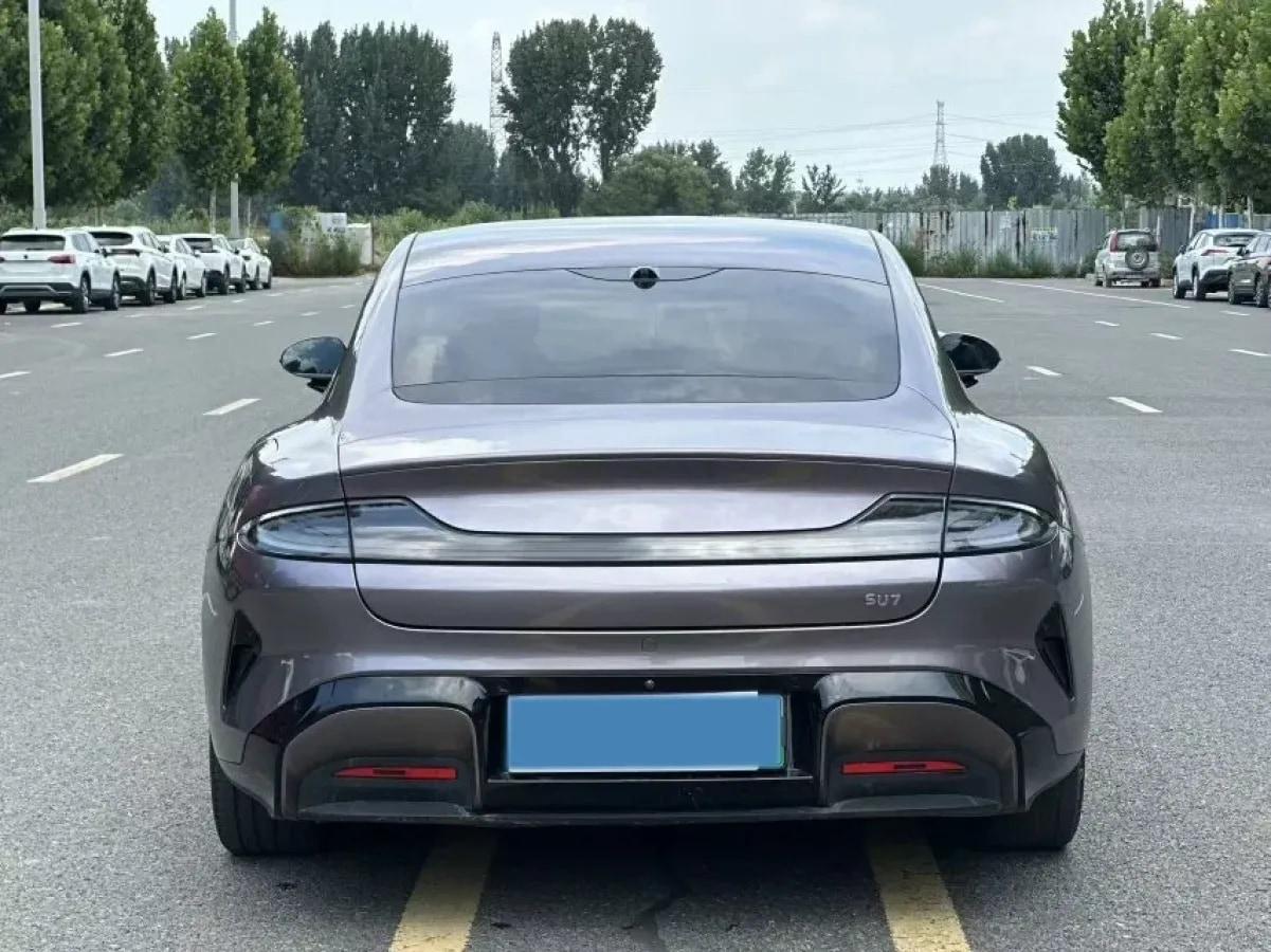 2024 Xiaomi SU7 BEV 73.6KWH image 8