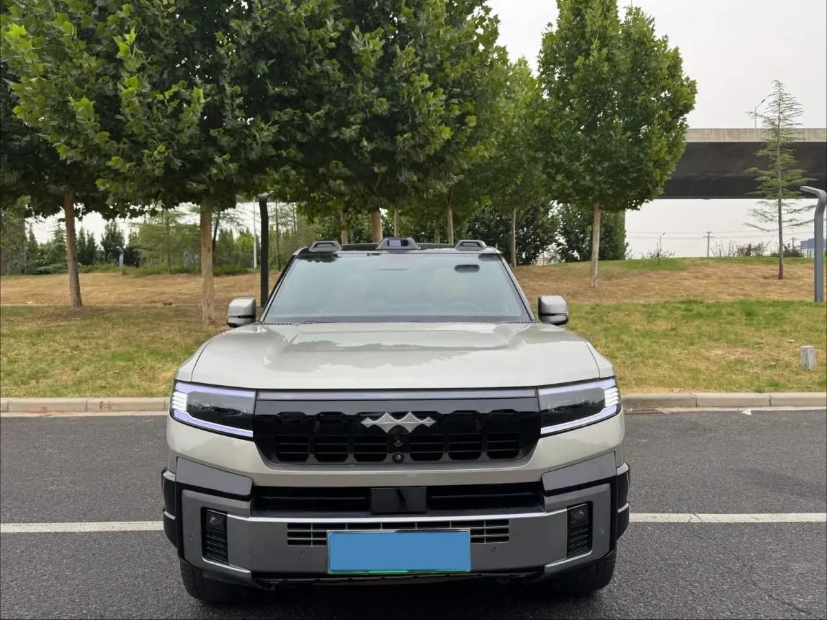 2025 Fang Cheng Bao Bao 8 2.0T 245HP L4 E-CVT PHEV 36.8KWH image 8