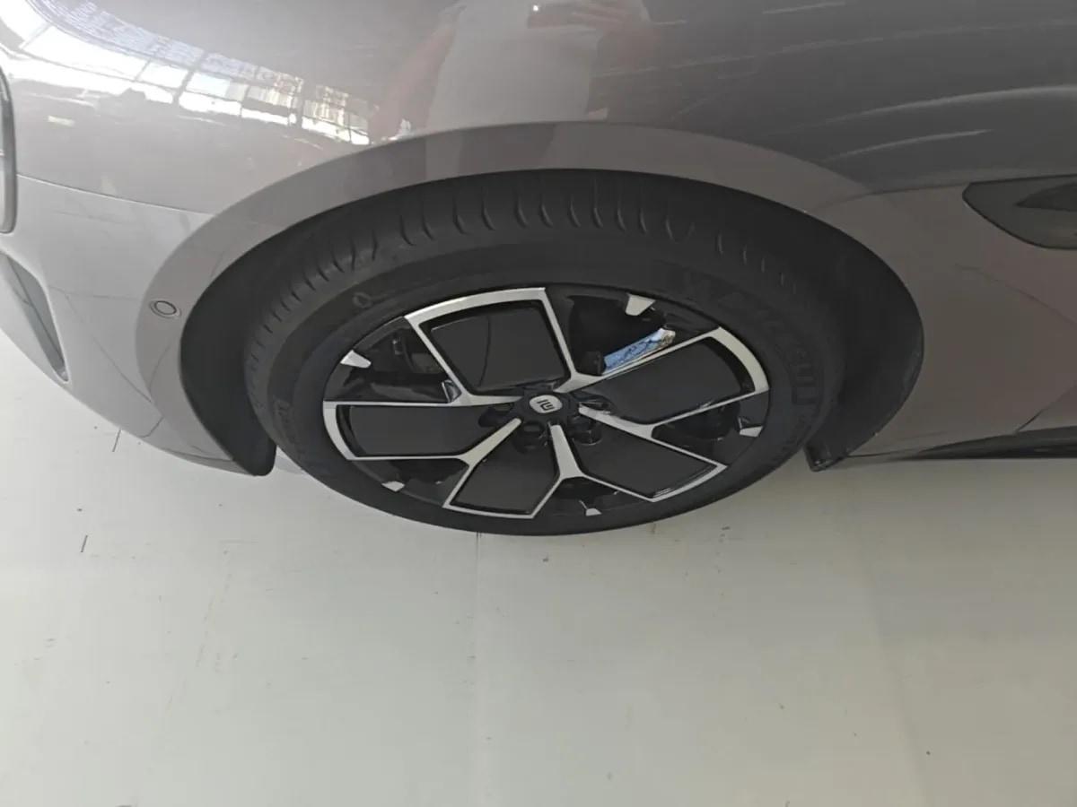 2024 Xiaomi SU7 BEV 73.6KWH 700km image 8
