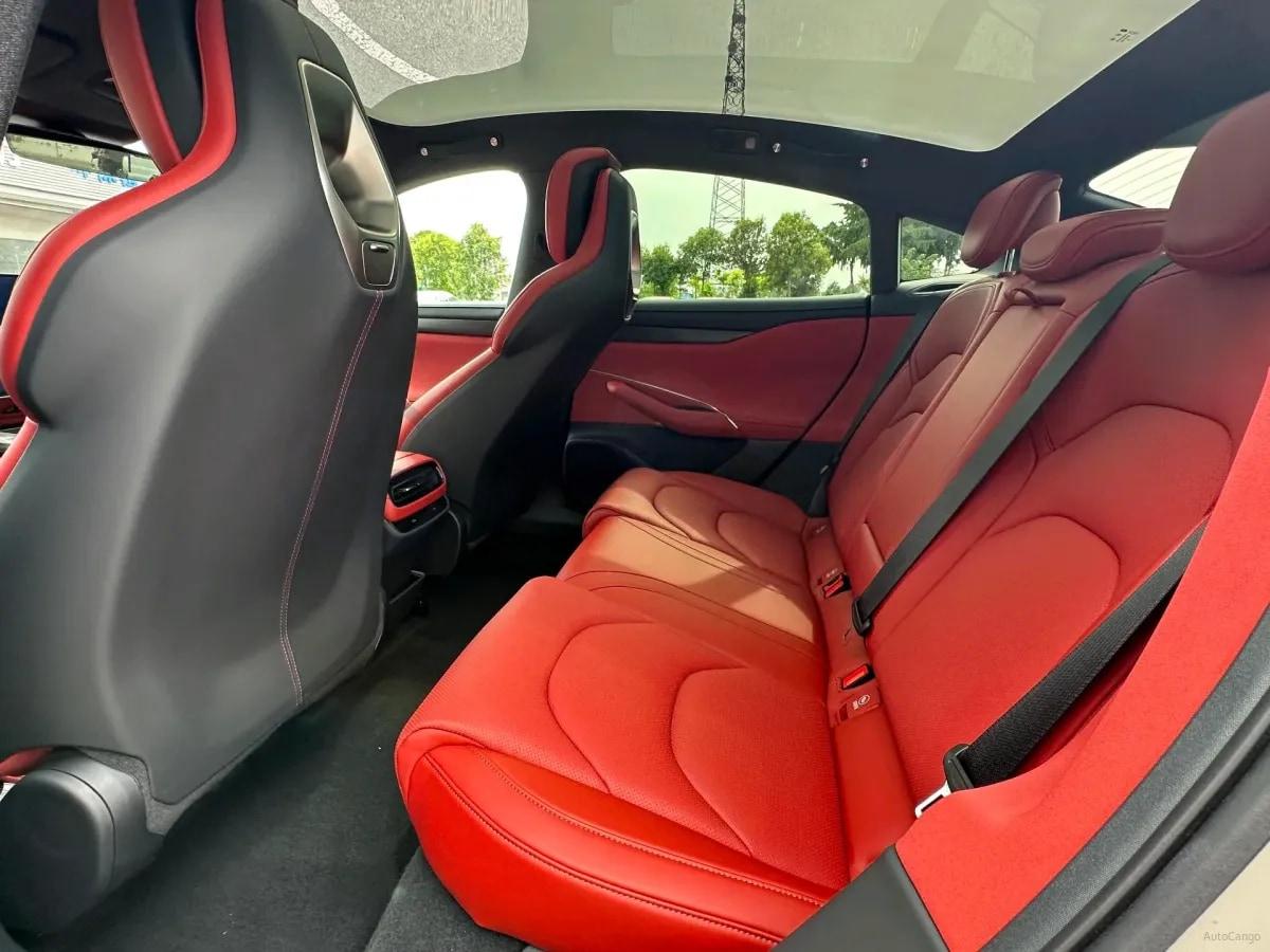 2024 Xiaomi SU7 BEV 94.3KWH image 8