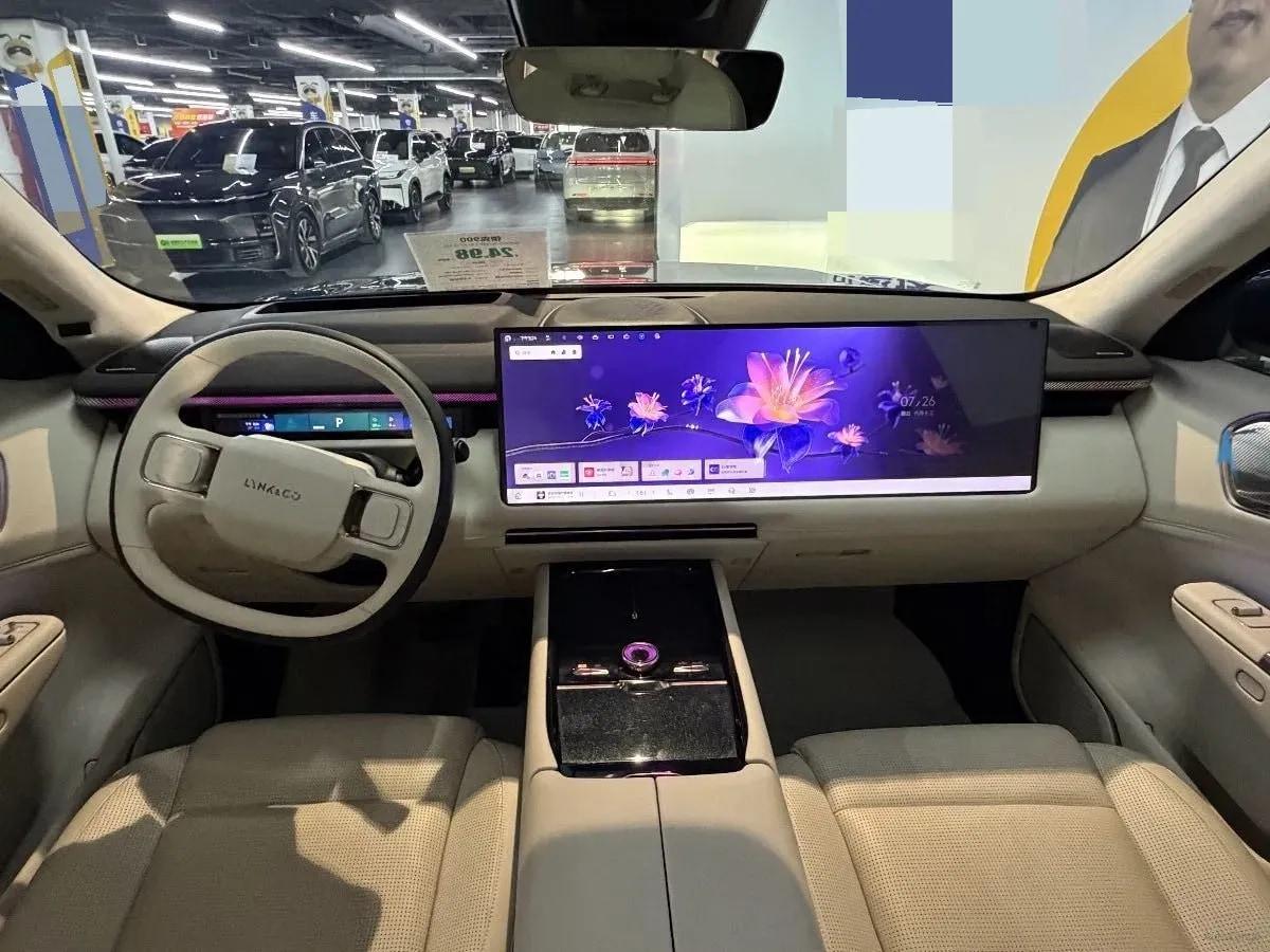 2025 LYNK&CO 900 2.0T 254HP L4 3DHT PHEV image 9