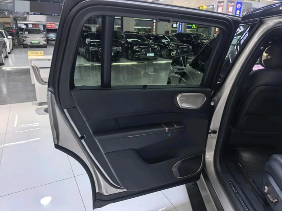 2025 LYNK&CO 900 2.0T 254HP L4 3DHT PHEV 52.38KWH 280km image 9