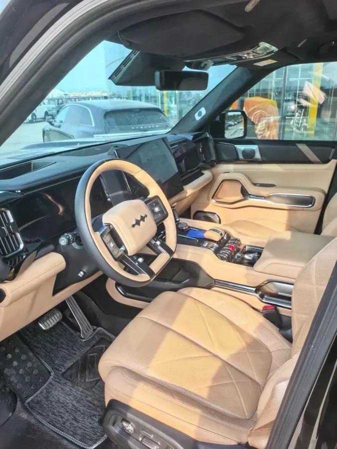 2025 FangChengBao Bao 8 2.0T 245HP L4 E-CVT PHEV 36.8KWH image 9