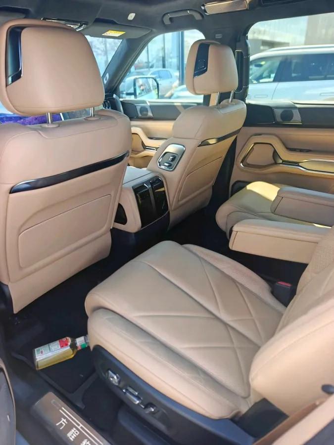 2025 FangChengBao Bao 8 2.0T 245HP L4 E-CVT PHEV 36.8KWH image 9